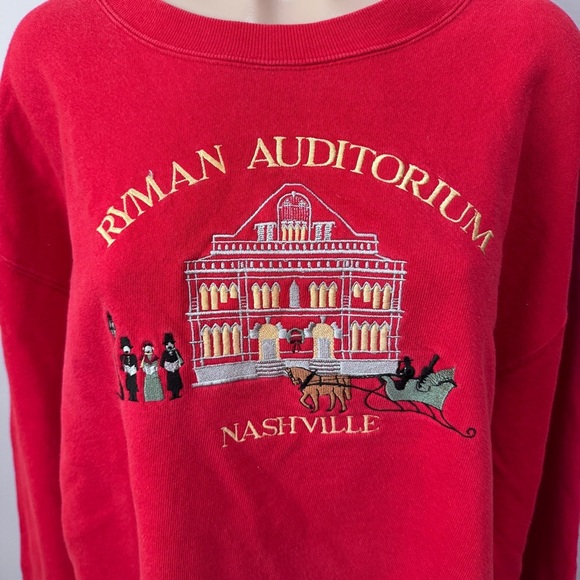 Top Threads Ryman Auditorium Nashville Red Sweatshirt Embroidered Horse Large - Picture 2 of 5